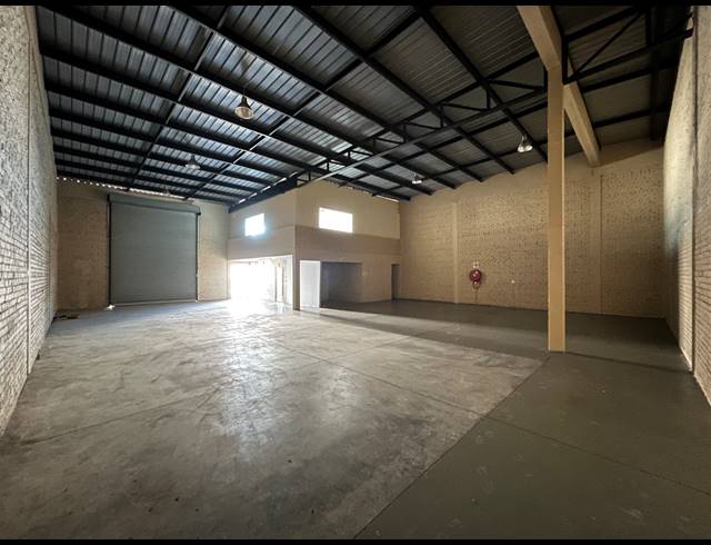 396M² WAREHOUSE TO LET IN POMONA